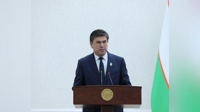 'Toshkent viloyati hokimi Rustam Xolmatov lavozimidan ozod etildi'ning rasmi