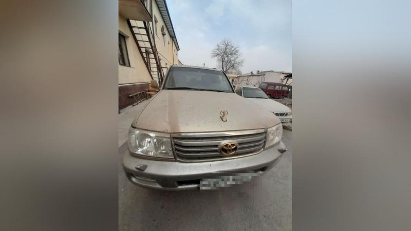 'Farg`onalik qarzdorning "TOYOTA"si auksionda sotildi'ning rasmi