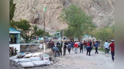 Изрображение 'Власти Кыргызстана и Таджикистана договорились прекратить огонь'