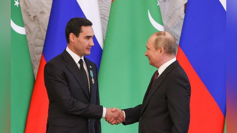 'Putin Berdimuhammedovni paradga taklif qildi'ning rasmi