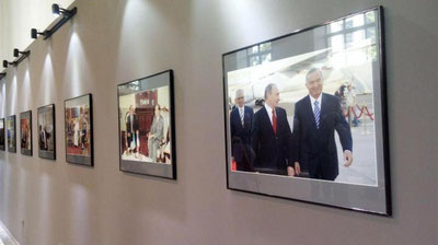 '​ТОШКЕНТДА БИРИНЧИ ПРЕЗИДЕНТ ҲАЁТИ ВА ФАОЛИЯТИГА БАҒИШЛАНГАН КЎРГАЗМА ОЧИЛДИ'ning rasmi