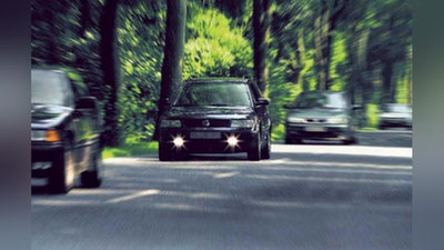 'Kunduzi chiroqlarni yoqib yurish endi majburiy emas'ning rasmi