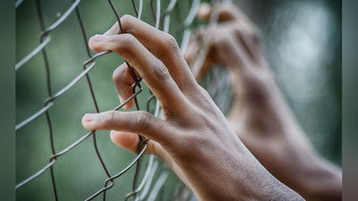 'Bezorilik, nomusga tegish jinoyatlarini sodir qilgan yigit o`z ota-onasini ham pichoqladi'ning rasmi