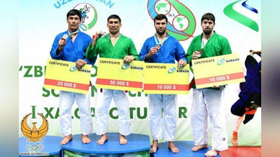 'Prezident sovrini Sherali Jo`raevga nasib etdi'ning rasmi