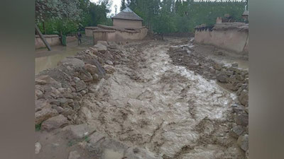 'Ярим тунда Узун туманига келган сув тошқини аҳоли хонадонларини босди'ning rasmi