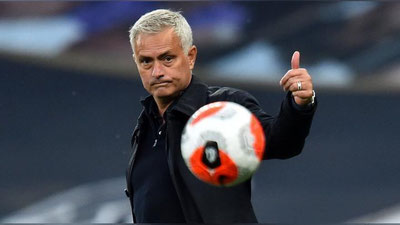 'Mourino «Roma» tarkibida ko`p o`zgarishlar qilmoqchi'ning rasmi