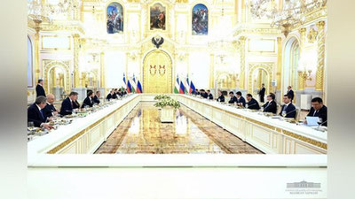 'Ўзбекистон ва Россия делегациялари кенгайтирилган таркибда музокара ўтказди'ning rasmi