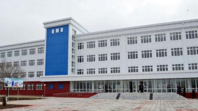 'Talabalarni majburiy ishga jalb qilgan universitet rahbarlari ishdan bo`shatildi 'ning rasmi