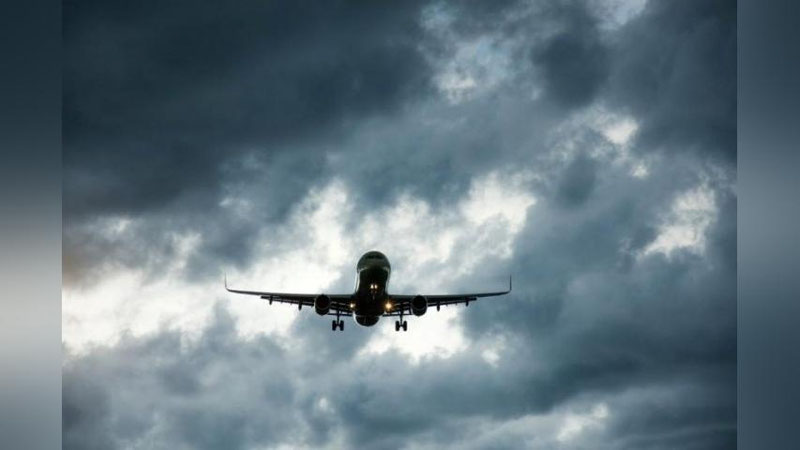 'Noqulay ob-havo va kuchli do`l sabab Samarqand aeroporti bugun kun bo`yicha samolyotlarni qabul qilmadi'ning rasmi