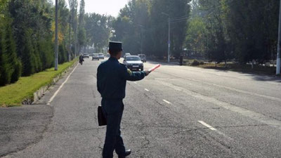 'Navoiydagi YPX xodimi va "Toyota Land Cruiser" haydovchisi o`rtasida bo`lgan kelishmovchilikka aniqlik kiritildi'ning rasmi