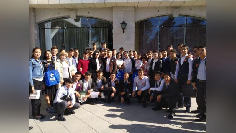 'Konservatoriya o`qituvchi va talabalari AQShning ta`limga oid ko`rgazmasida ishtirok etishdi'ning rasmi