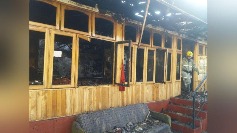 'Yunusoboddagi uylardan birida elektr nosozligi sababli yong`in yuz berdi'ning rasmi
