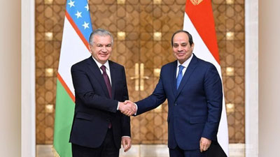 Изрображение 'Президент Узбекистана переговорил по телефону с главой Египта'