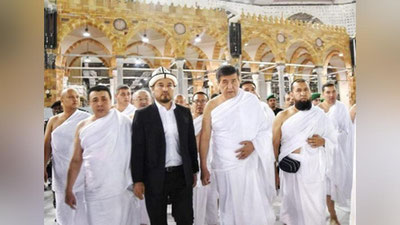 'Qirg`iziston Prezidenti Umra ziyoratini ado etdi'ning rasmi