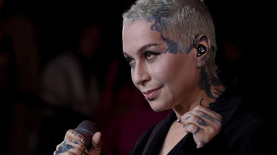 Изрображение 'Певица Наргиз сыграла свадьбу с избранником, который младше ее на 12 лет'