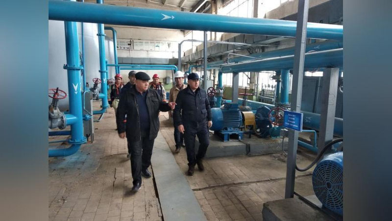Изрображение 'Председатель правления «Узбекнефтегаза» посетил Мубарекский ГПЗ'
