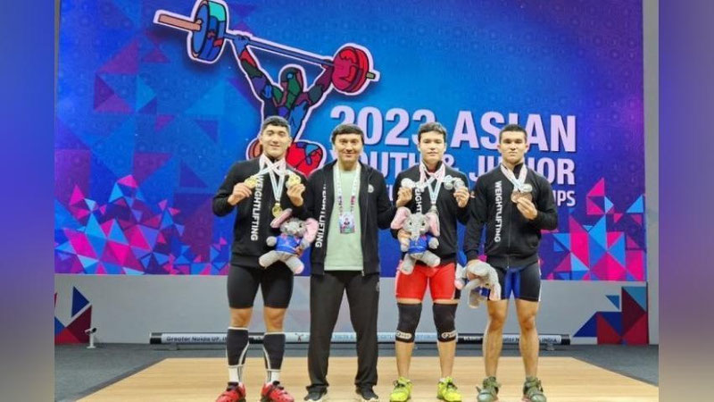 'Ҳиндистонда ўтказилган Осиё чемпионатида ўзбек оғир атлетикачилари 9 та медалга сазовор бўлишди'ning rasmi