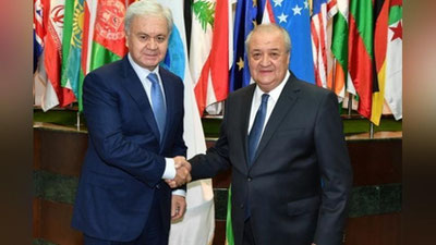 'Abdulaziz Komilov ShHT bosh kotibi Rashid Alimov bilan uchrashdi'ning rasmi