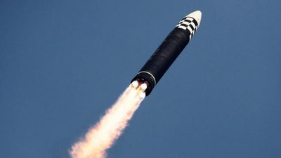 'KXDR Yapon dengizi tomon yana raketa uchirdi'ning rasmi