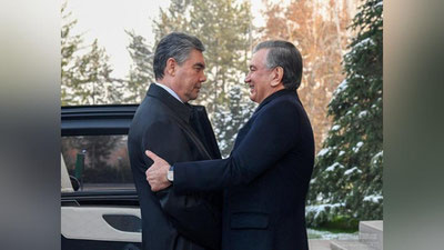 'Shavkat Mirziyoev Gurbanguli Berdimuhamedov bilan telefon orqali muloqot qildi'ning rasmi