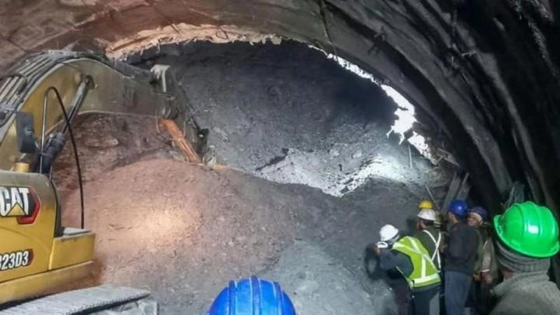 'Hindistonda 17 kunni er ostida o`tkazgan konchilar qutqarildi'ning rasmi