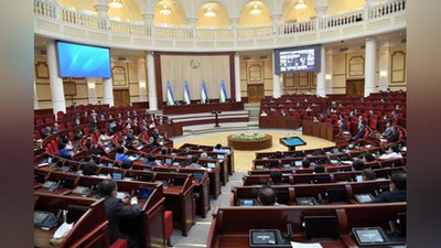 'Parlament tekshiruvi xalqqa nima beradi? Mutaxassis javob berdi'ning rasmi