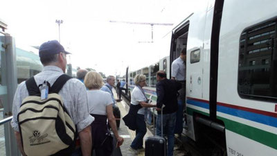 'YaNGI YIL ARAFASI KUNLARI QO`ShIMChA POEZDLAR QATNOVI YO`LGA QO`YILADI'ning rasmi