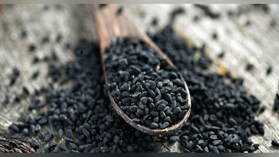 'Qora sedana – yuzdagi dog`larni ketkazadi'ning rasmi