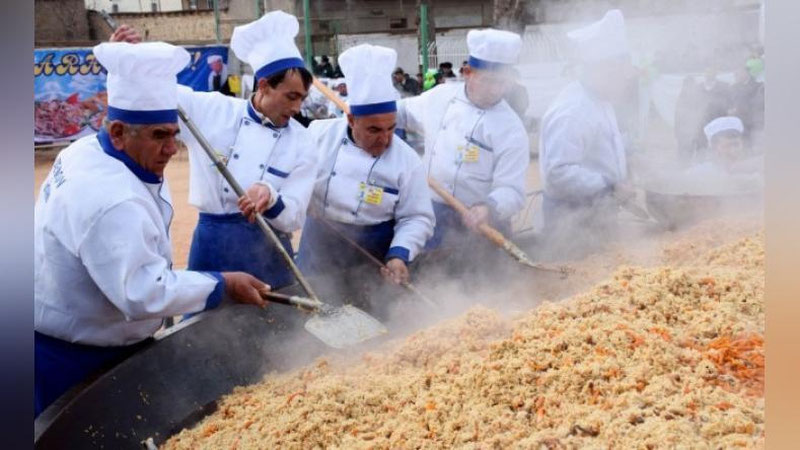'27-29 sentyabr kunlari Samarqandda bir tonnalik osh tayyorlanadi'ning rasmi