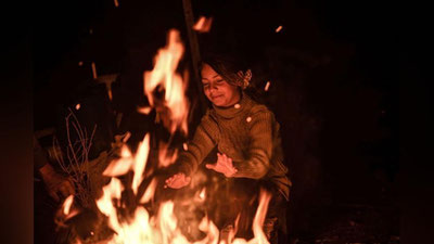 'Фаластинликлар совуқ кунларда, оғир шароитларда омон қолиш учун курашмоқда'ning rasmi