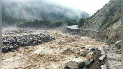 'Жиззахда юз берган селда ҳалок бўлганлар сони 5 кишига етди'ning rasmi