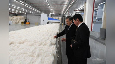 'Prezident To`raqo`rg`ondagi eng zamonaviy sanoat korxona faoliyati bilan tanishdi'ning rasmi