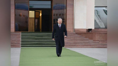 Изрображение 'Президент отбыл в Навоийскую область'