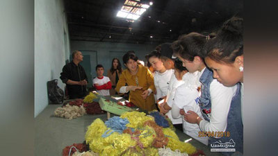 Изрображение 'В УЗБЕКИСТАНЕ ПРОВЕЛИ ЭКСКУРСИЮ НА ЯЗЫКЕ ЖЕСТОВ (ФОТО)'