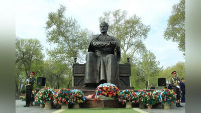 'Самарқандда Соҳибқирон таваллудининг 682 йиллиги нишонланди (фото)'ning rasmi