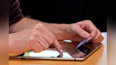 Изрображение 'ЦЕНТРОБАНК СНЯЛ ВСЕ ОГРАНИЧЕНИЯ С КОНВЕРCИОННЫХ КАРТ'