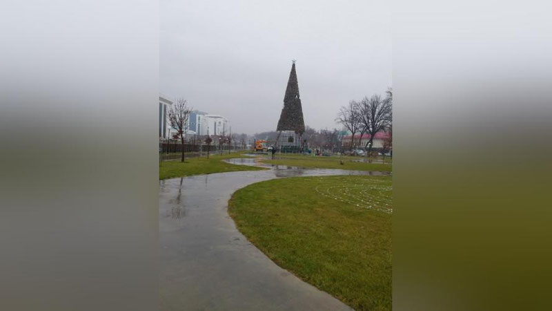 'Пойтахтда Янги йилнинг бош арчаси ўрнатиладиган жой ўзгарди'ning rasmi