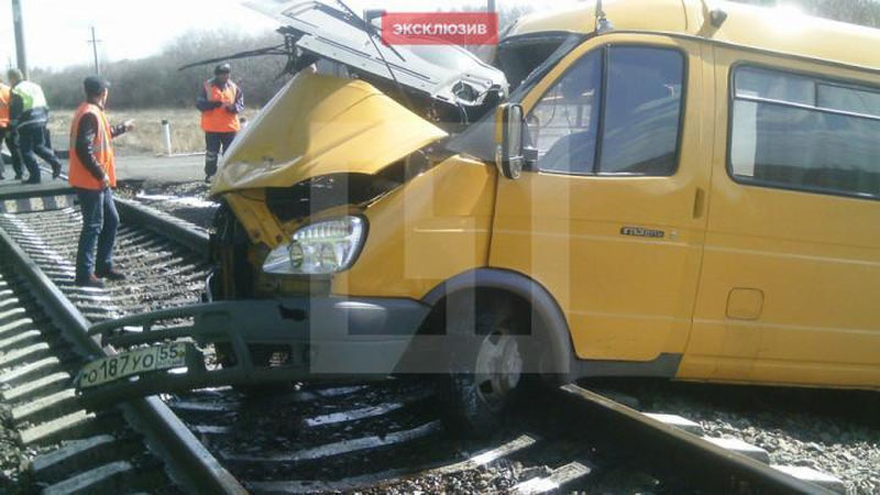 Изрображение 'В ОМСКОЙ ОБЛАСТИ ПОЕЗД ПРОТАРАНИЛ ШКОЛЬНЫЙ АВТОБУС: ЕСТЬ ЖЕРТВЫ'