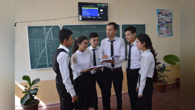 Изрображение 'Неизвестный предприниматель одарил наманганскую школу телевизорами'