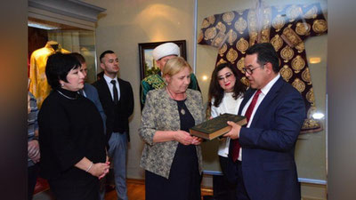 'Sankt-Peterburgda O`zbekiston madaniy merosiga bag`ishlangan anjuman samarali o`tmoqda'ning rasmi