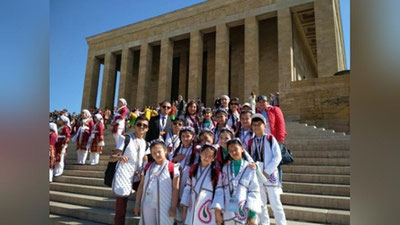 '“Марварид” болалари Туркияда олқишланмоқда'ning rasmi