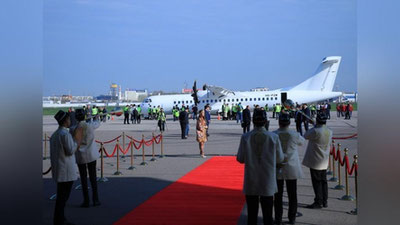 'Silk Avia milliy aviakompaniyasining birinchi samolyoti Toshkentga kelib qo`ndi'ning rasmi