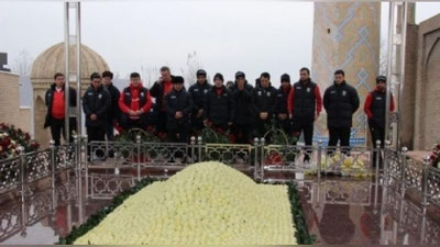 Изрображение '"ЛОКОМОТИВ" ПОЧТИЛ ПАМЯТЬ ПЕРВОГО ПРЕЗИДЕНТА (ФОТО)'