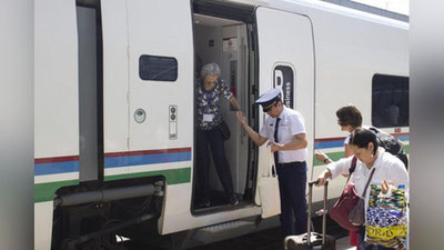 '​NUFUZLI ANJUMAN IShTIROKChILARI TOShKENTGA QAYTIShDI'ning rasmi