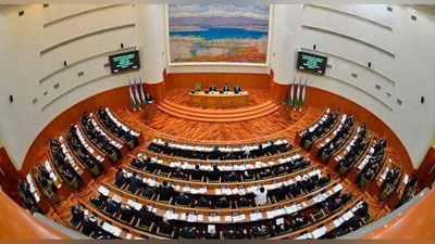 'Fuqarolar yig`ini raisining vakolat muddati ikki yarim yildan uch yilga uzaytirildi'ning rasmi