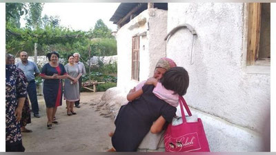 'Toshkentda bekatda uxlagan ayol o`z oilasi bag`riga qaytarildi'ning rasmi