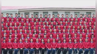 'Xitoyda 800 nafar bitiruvchi qiziqarli fotosessiya uyushtirdi (foto+video)'ning rasmi