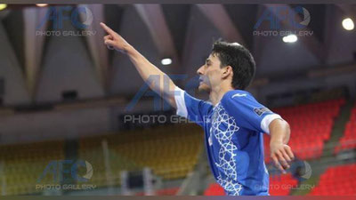 'Ўзбекистонлик футзалчи энг яхши тўпурарга айланди'ning rasmi