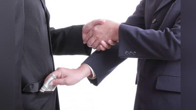 'O`qishga kiritishni va`da qilgan firibgar'ning rasmi