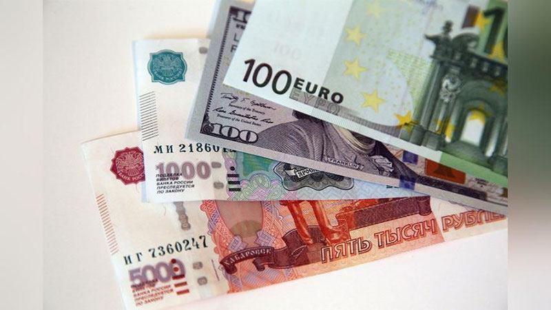 'Markaziy bank valyutalarning yangi kursini belgiladi: dollar narxi tushdi'ning rasmi